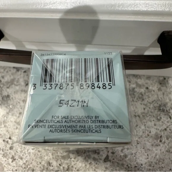 P-TIOX Needle-free peptide serum for expression lines and glass skin radiance - Picture 8 of 8